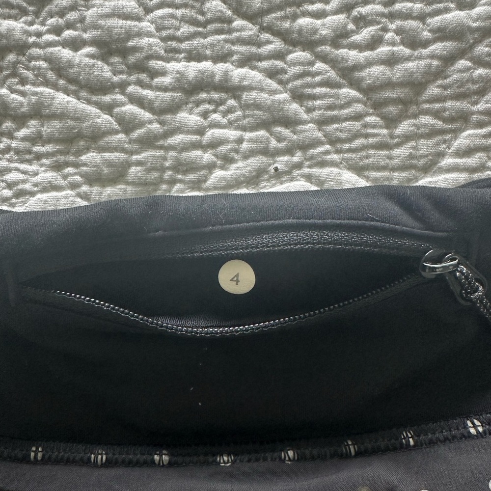 Lululemon shorts black - Picture 4 of 4